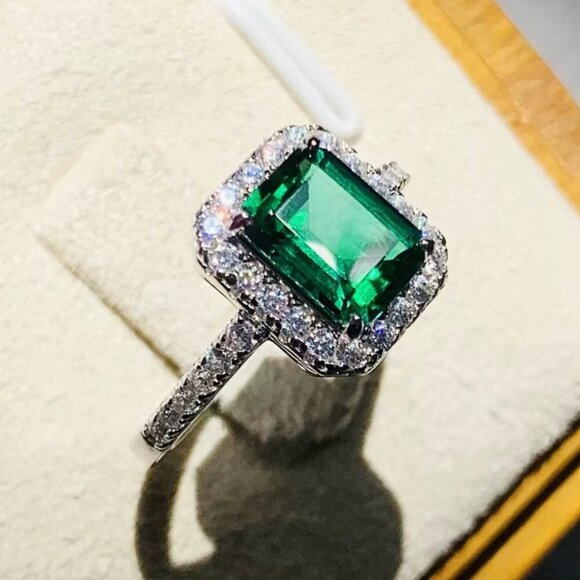 18k White Gold Emerald Green Diamond Ring Rectangle Emerald Cut Ring - Picture 3 of 5